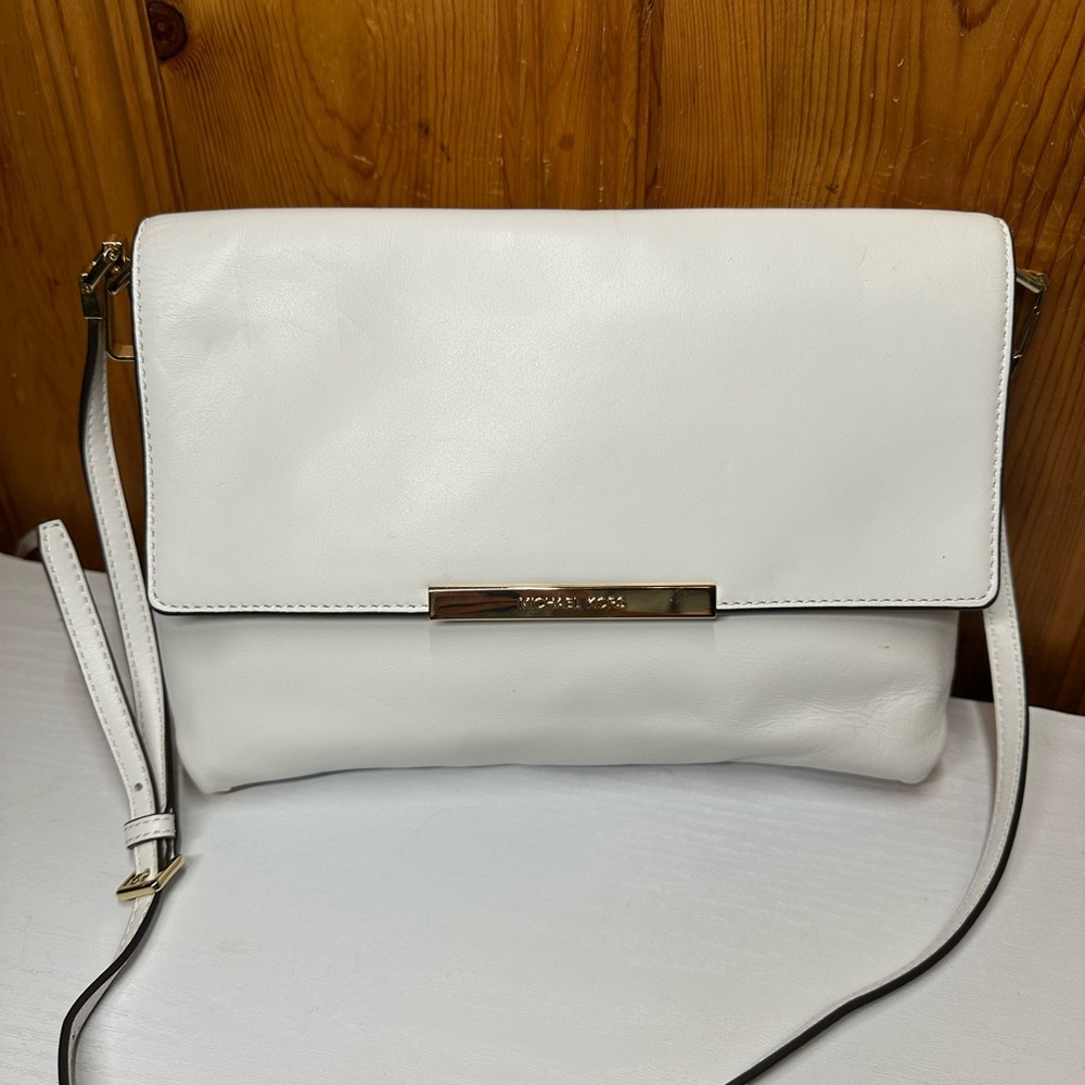 Michael Kors White Leather Crossbody Bag with Gold Bar
